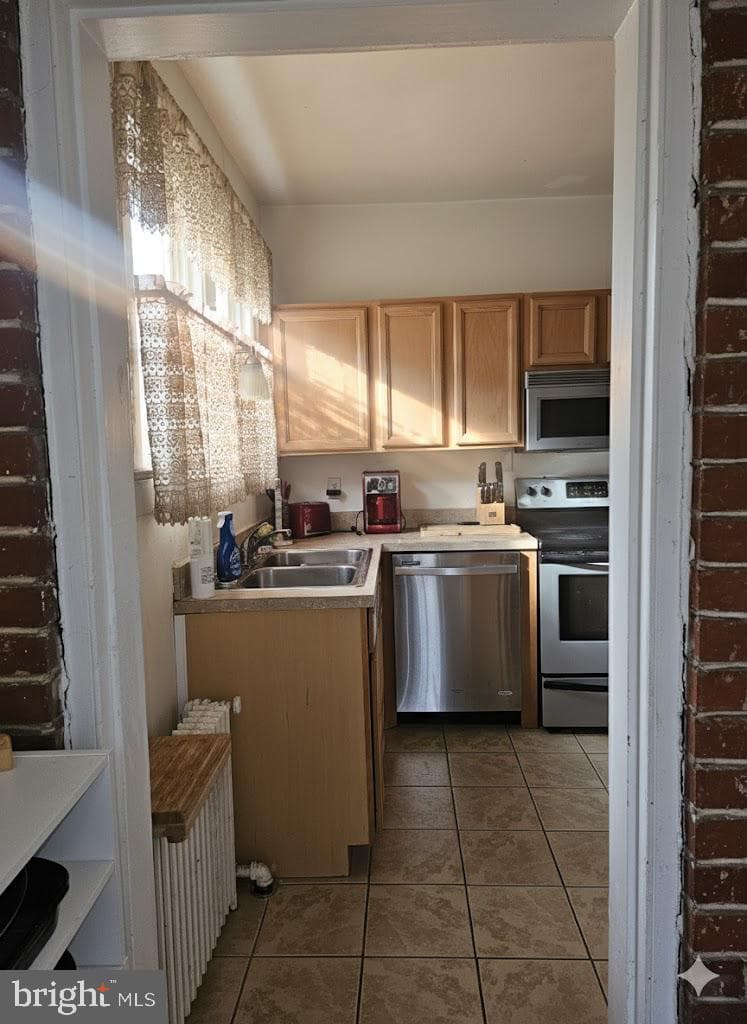 554 A Street photo 10