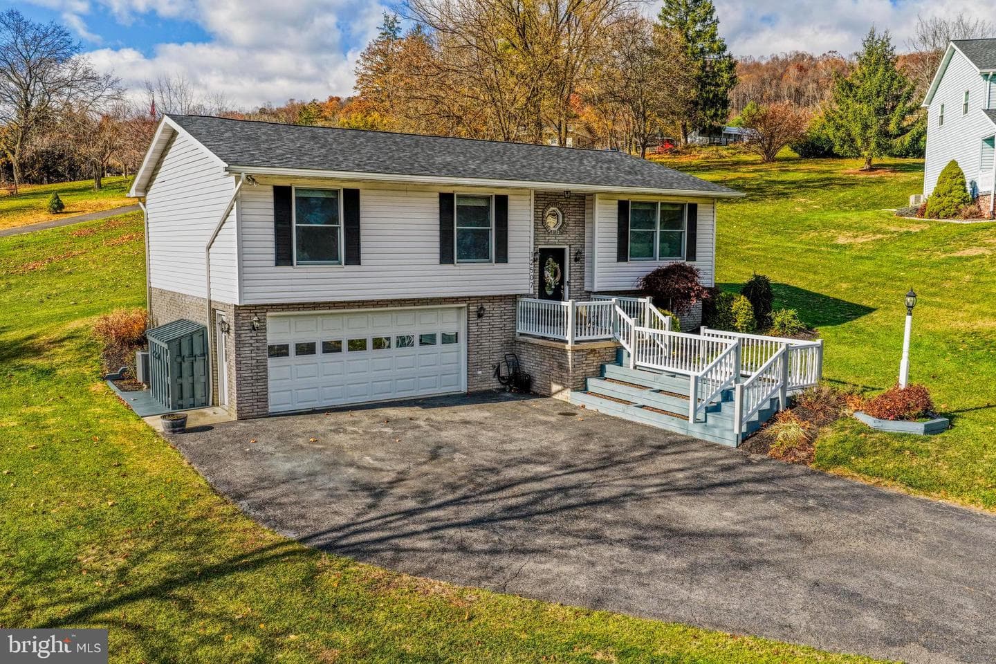 12507 Thornfield Circle NE photo 3