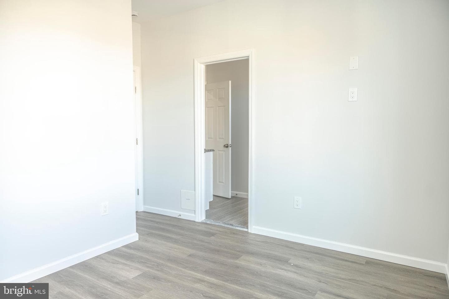 303 Arch Street photo 10