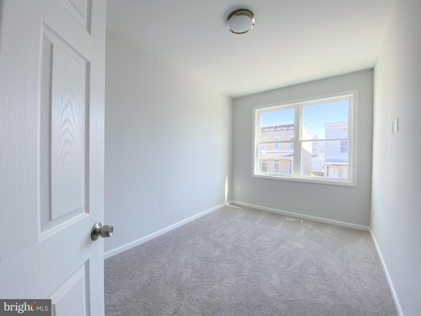303 Arch Street photo 20