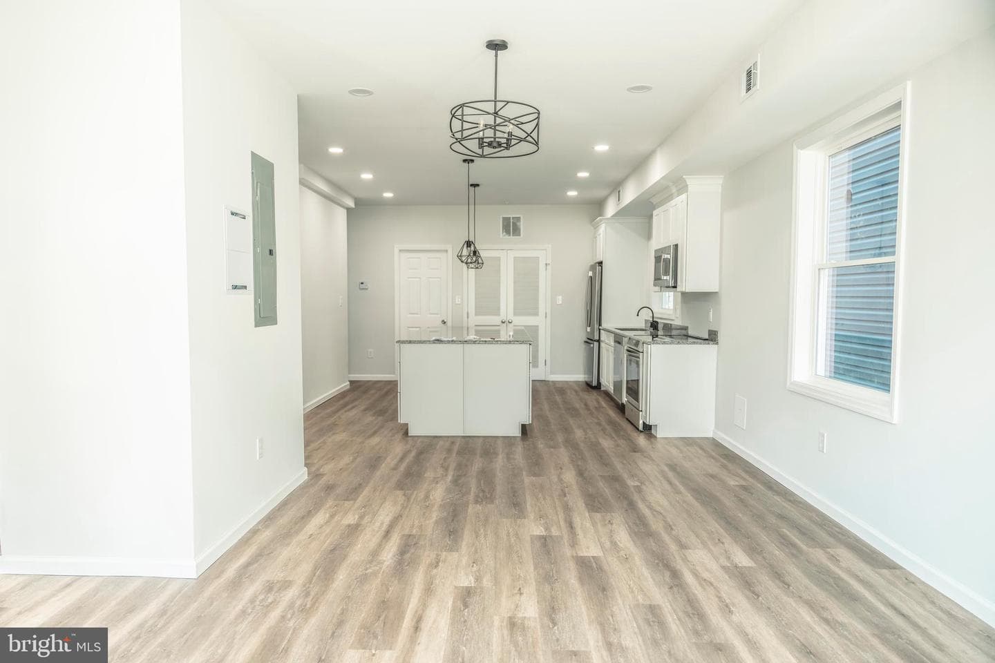303 Arch Street photo 5