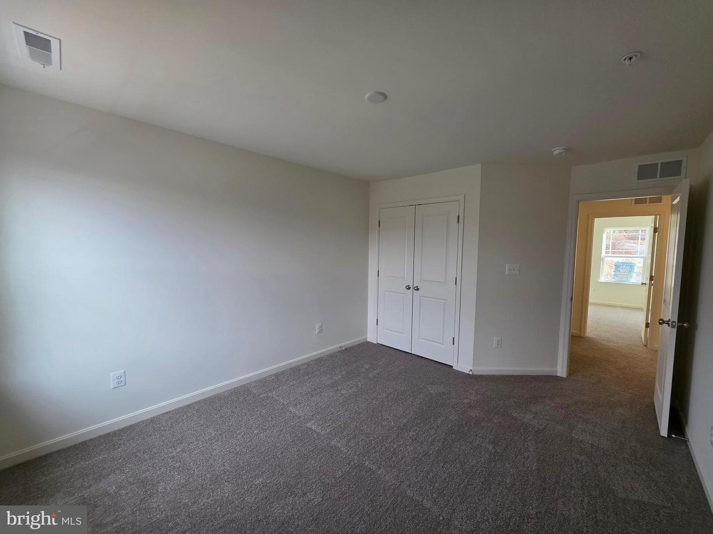 Skyview Drive W photo 24