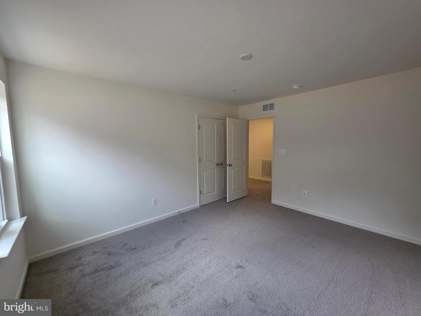 Skyview Drive W photo 31