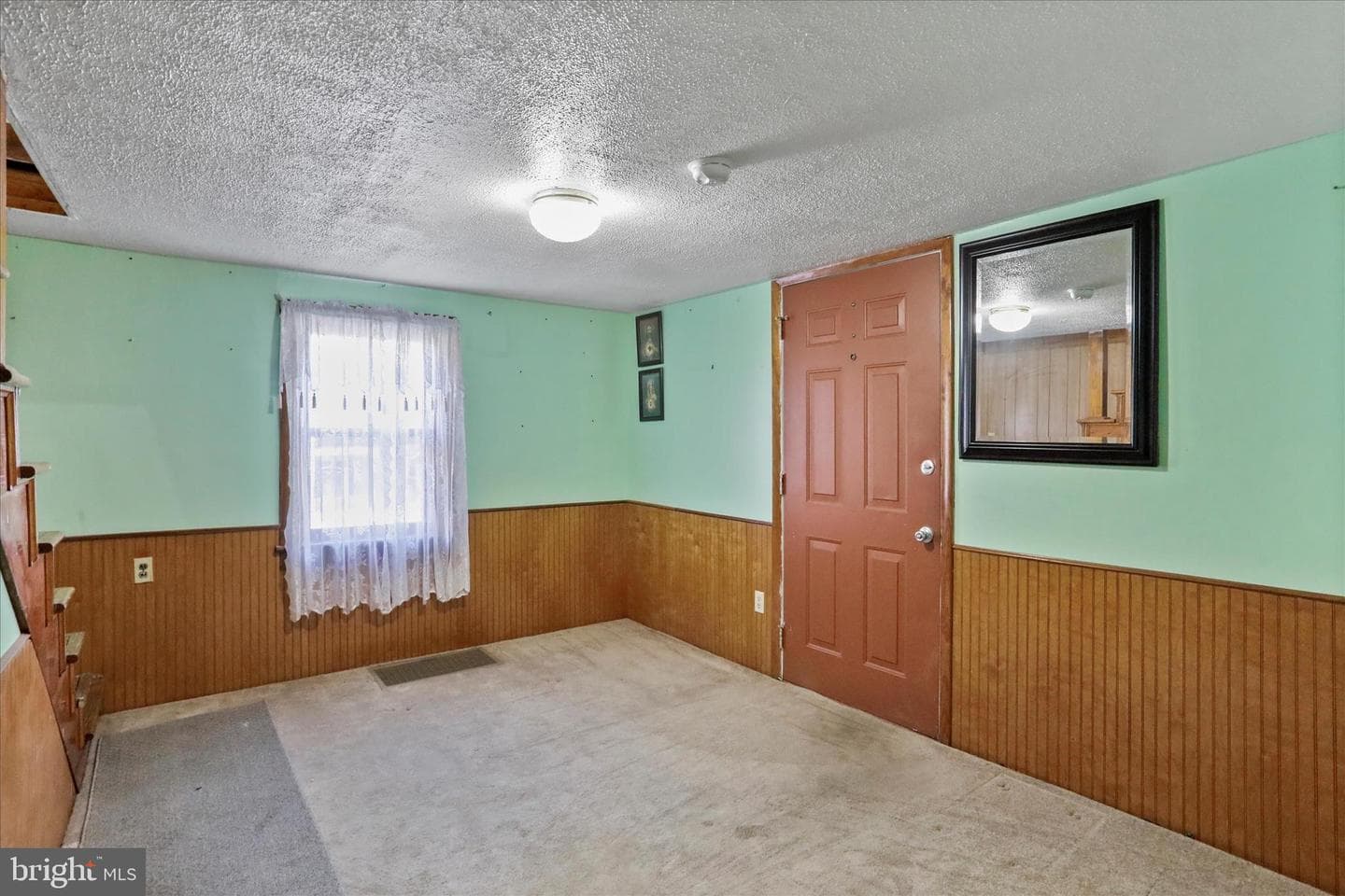 712 Golden Lane photo 23