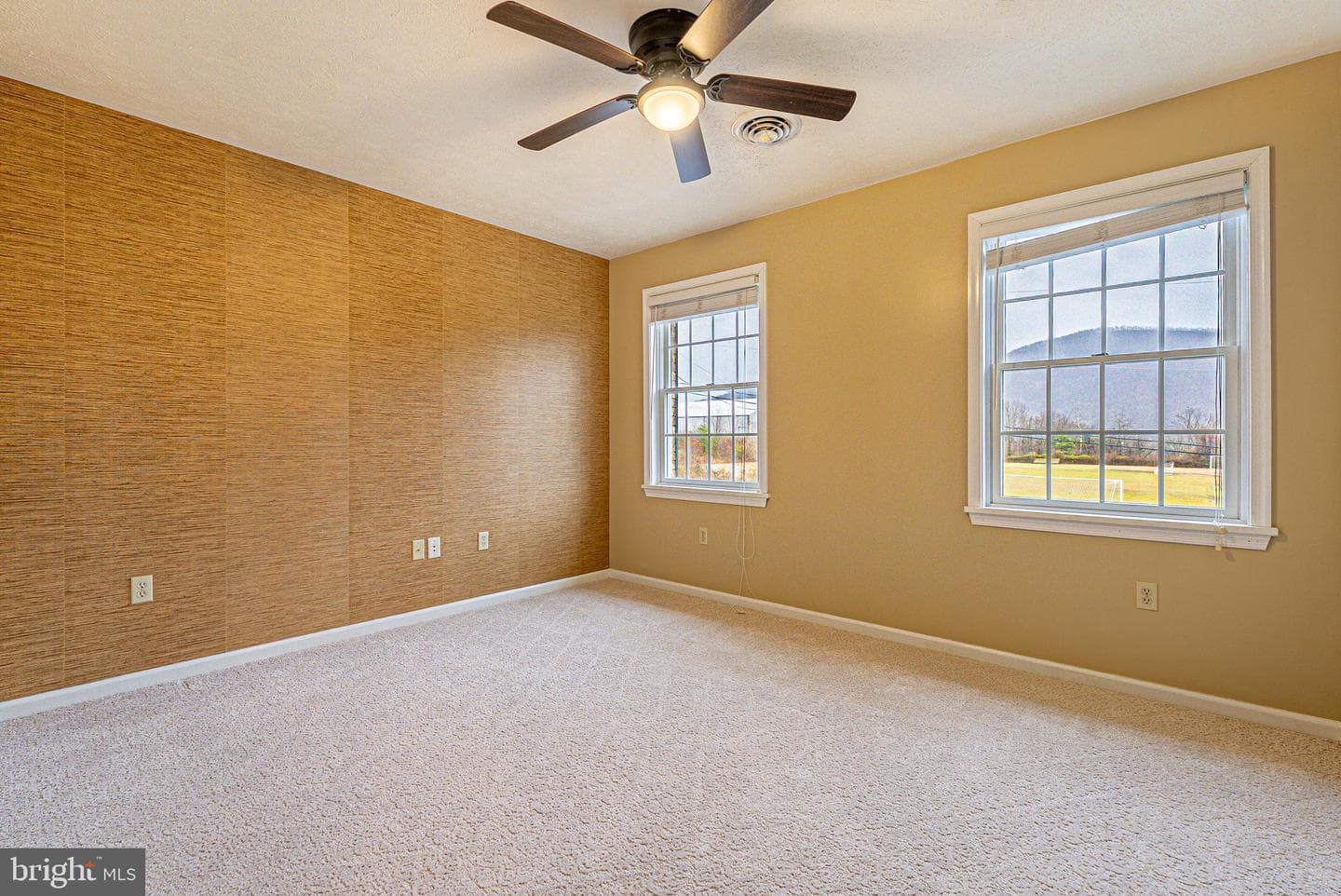 18643 Rose Hill Drive SW photo 28