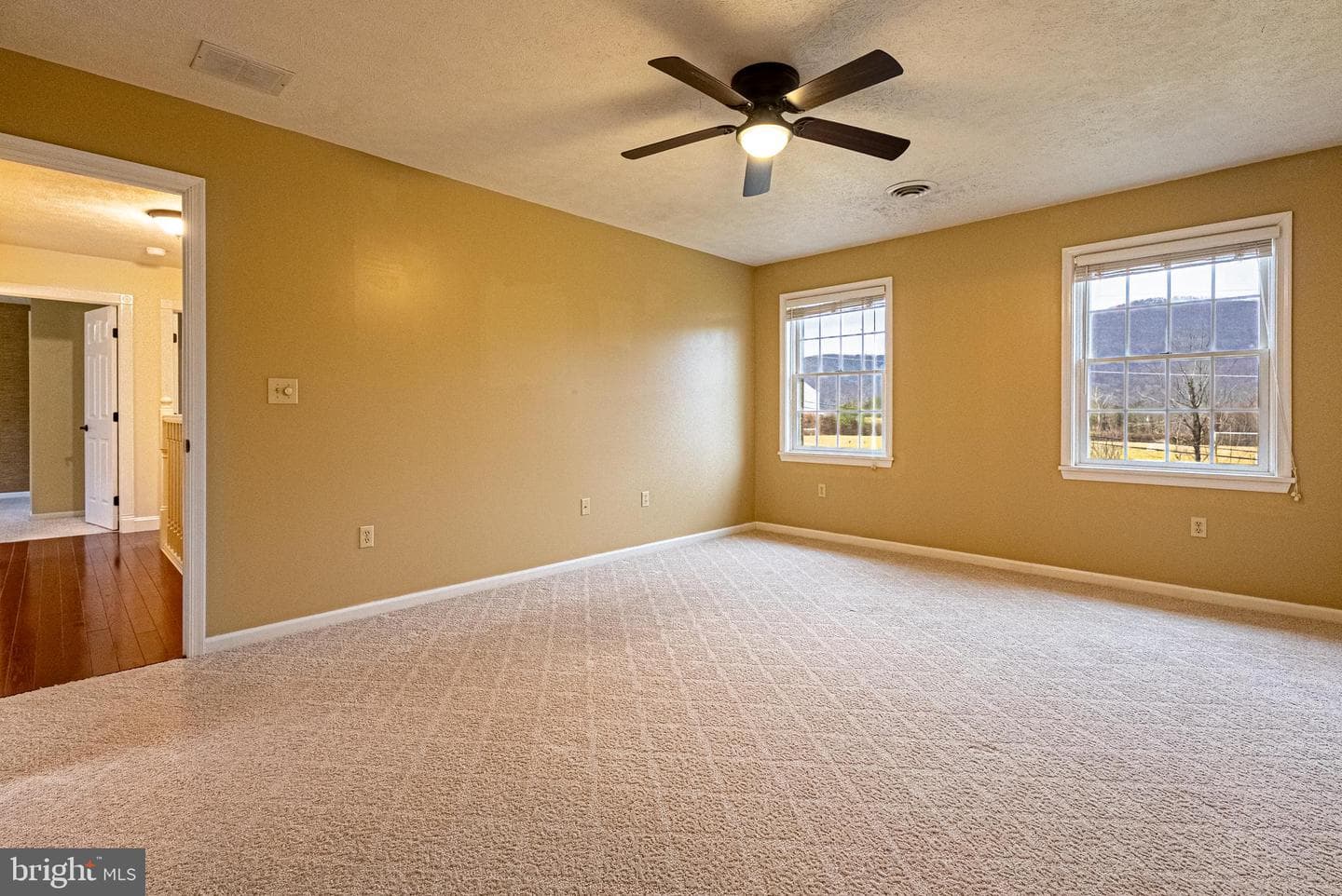 18643 Rose Hill Drive SW photo 9