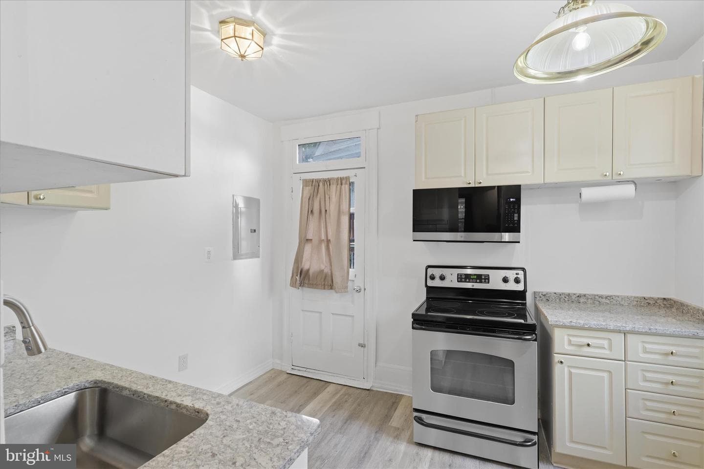 449 Baltimore Avenue photo 16