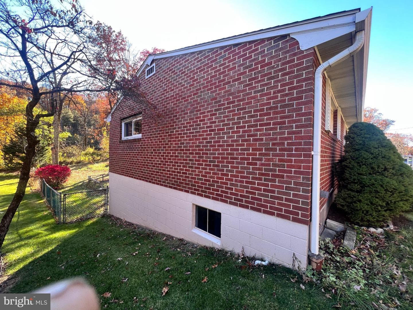 1074 Braddock Road photo 3