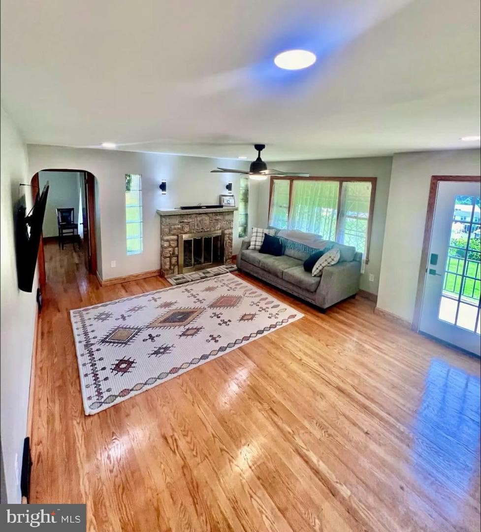 12507 Lisa Drive NE photo 3