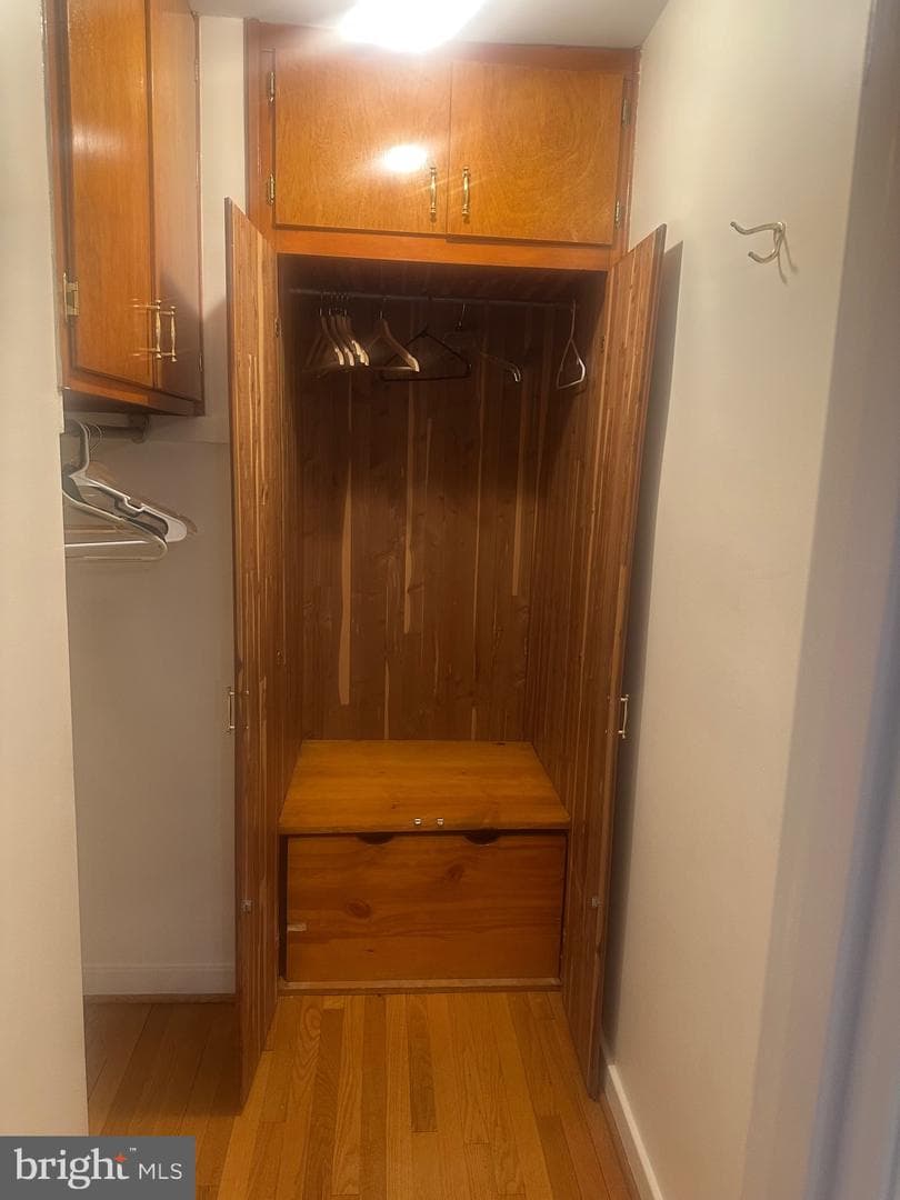 1105 Holland Street photo 15
