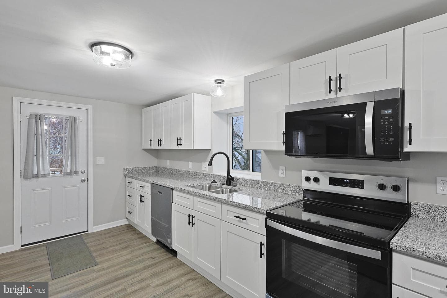 4 Chestnut Street photo 28