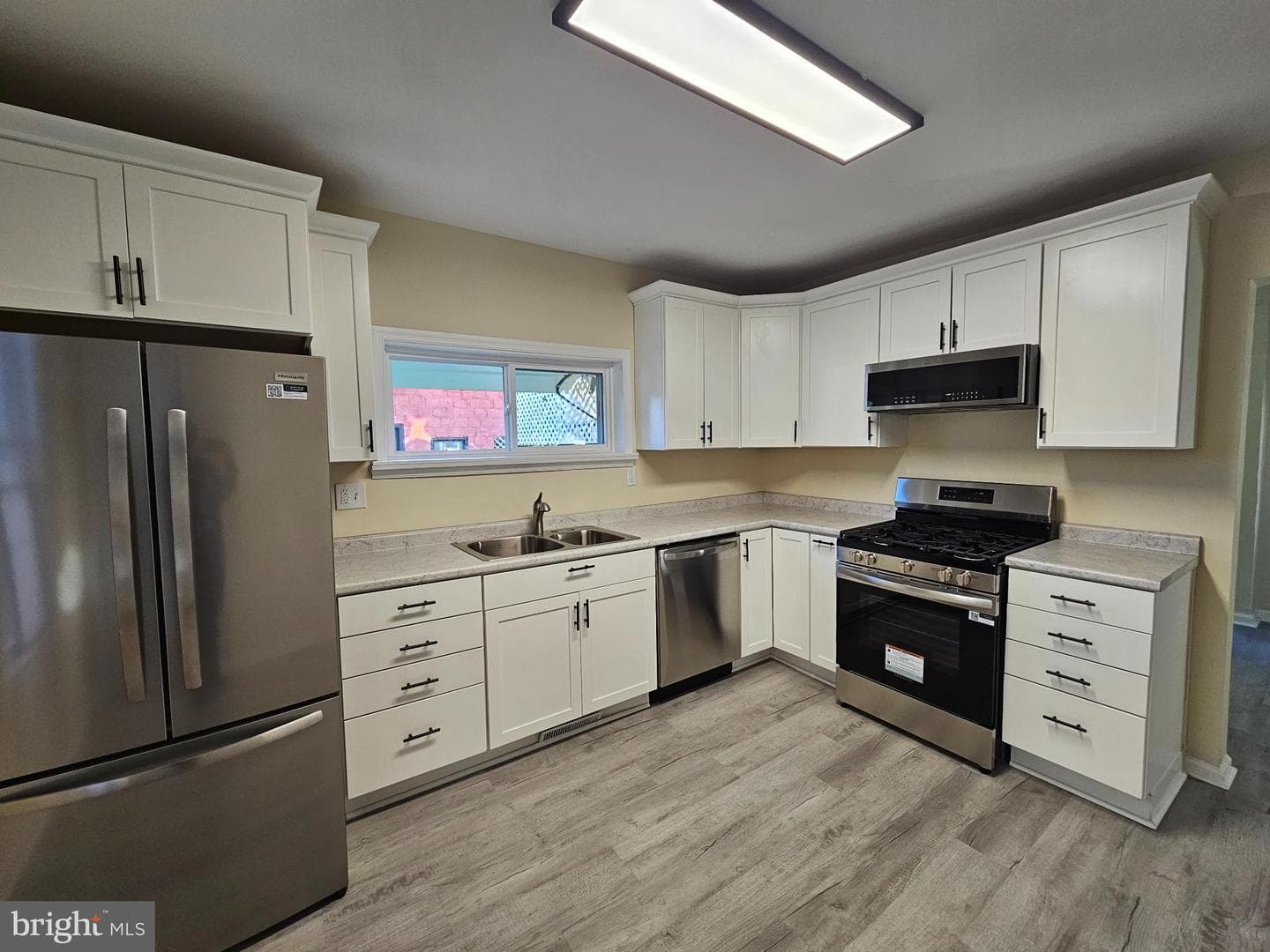 219 Carroll Street photo 12