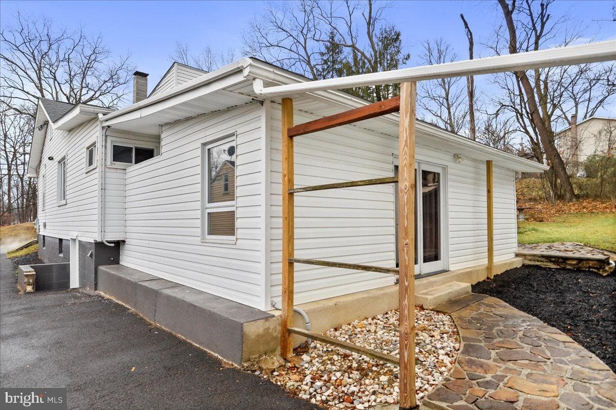 13815 Brant Road photo 32
