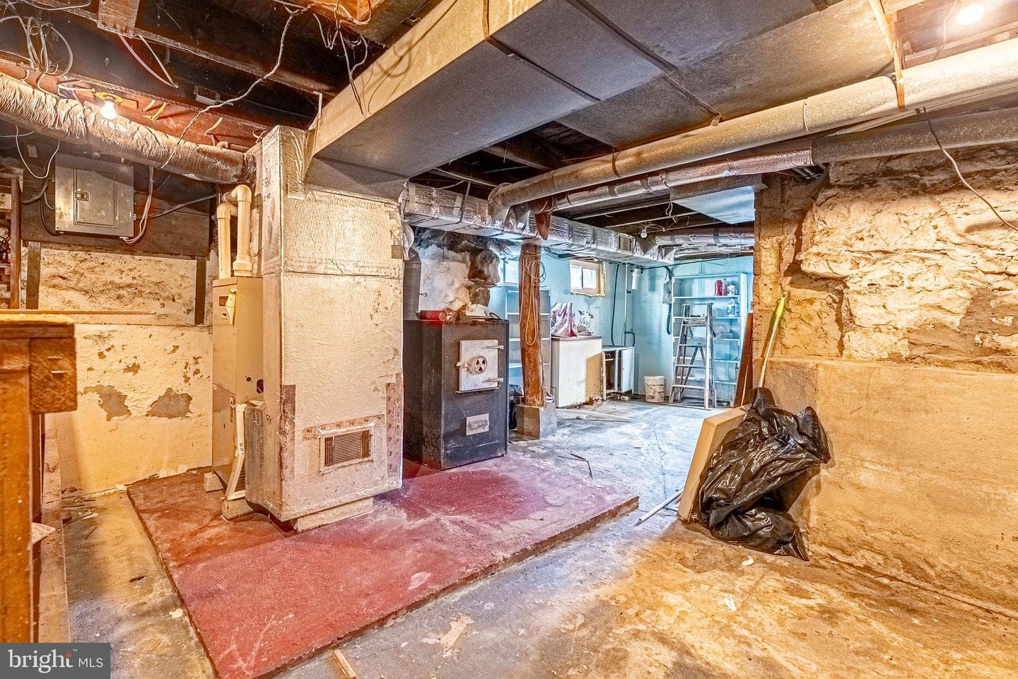 312 Hammond Street photo 17