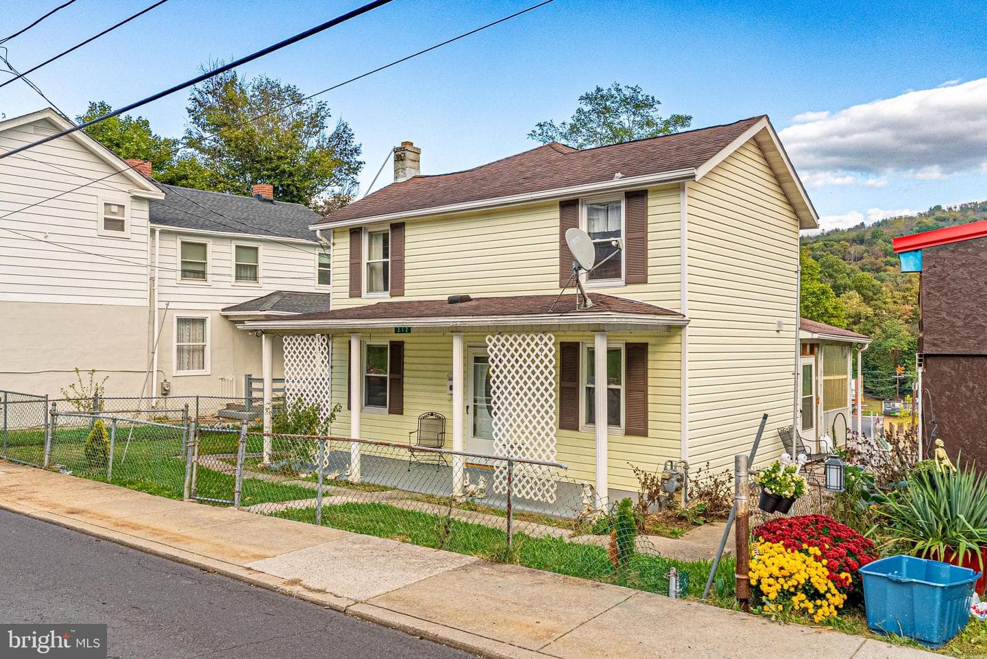 312 Hammond Street photo 2