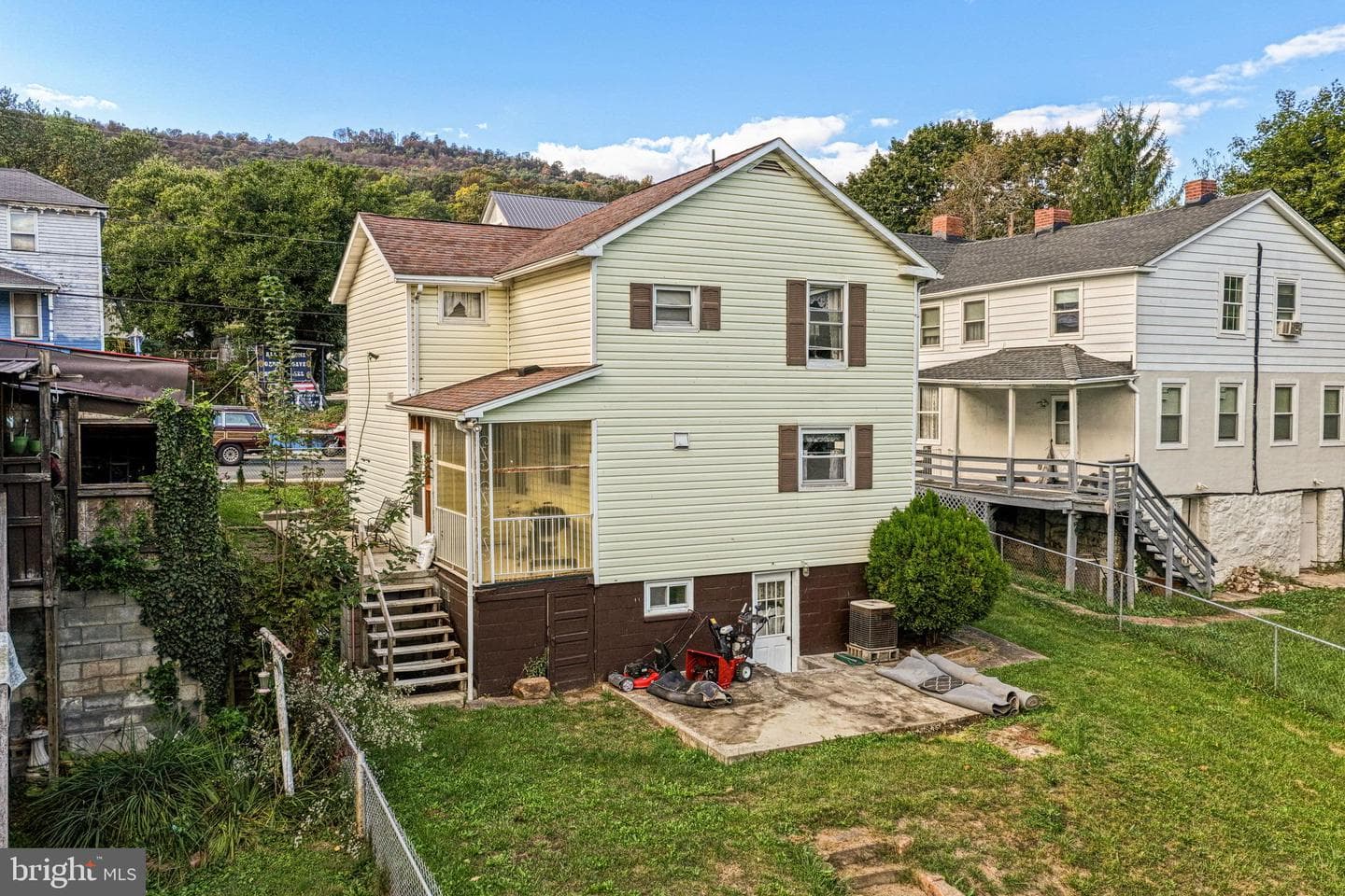 312 Hammond Street photo 20