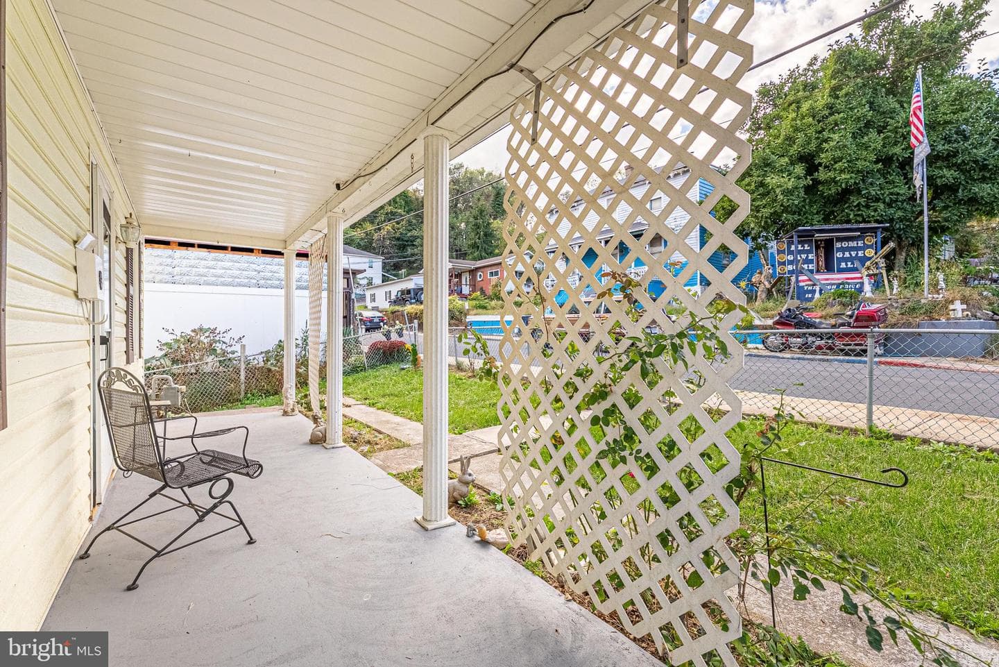 312 Hammond Street photo 25