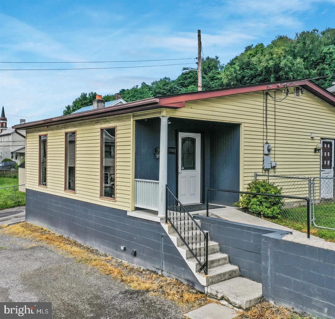 508 Marshall Street photo 3