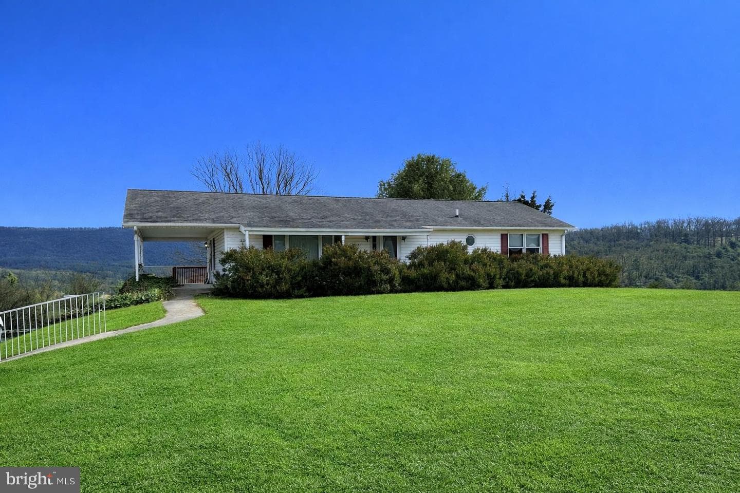 12302 Swain Road NE photo 1