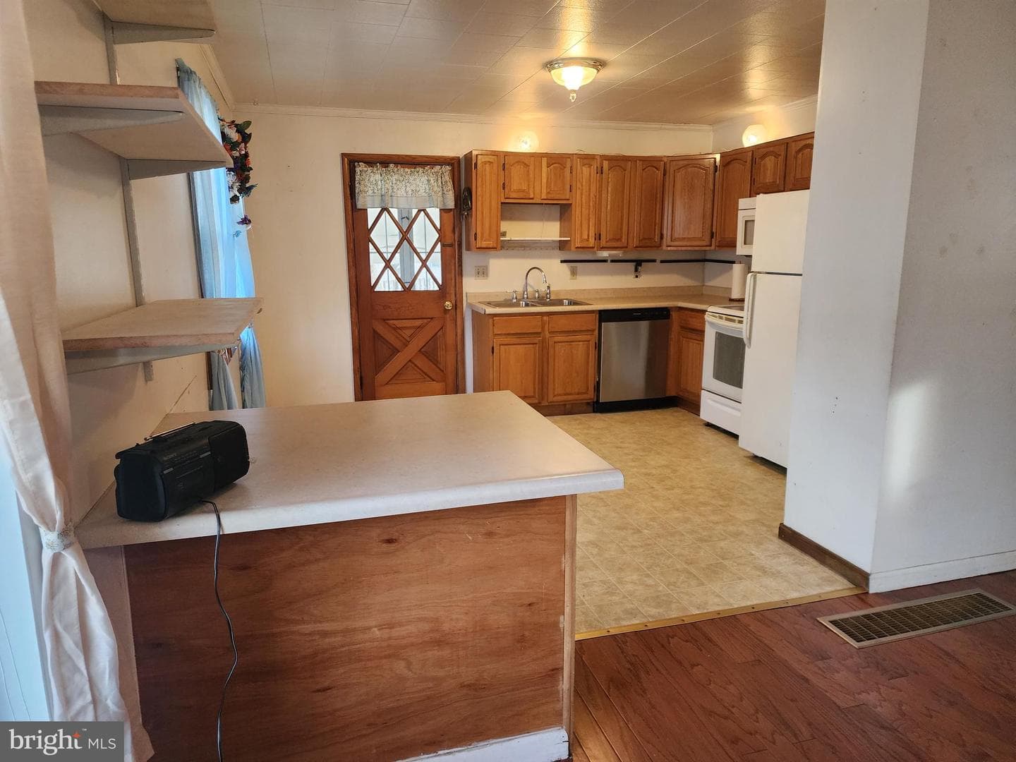 14218 Gardner Avenue photo 9