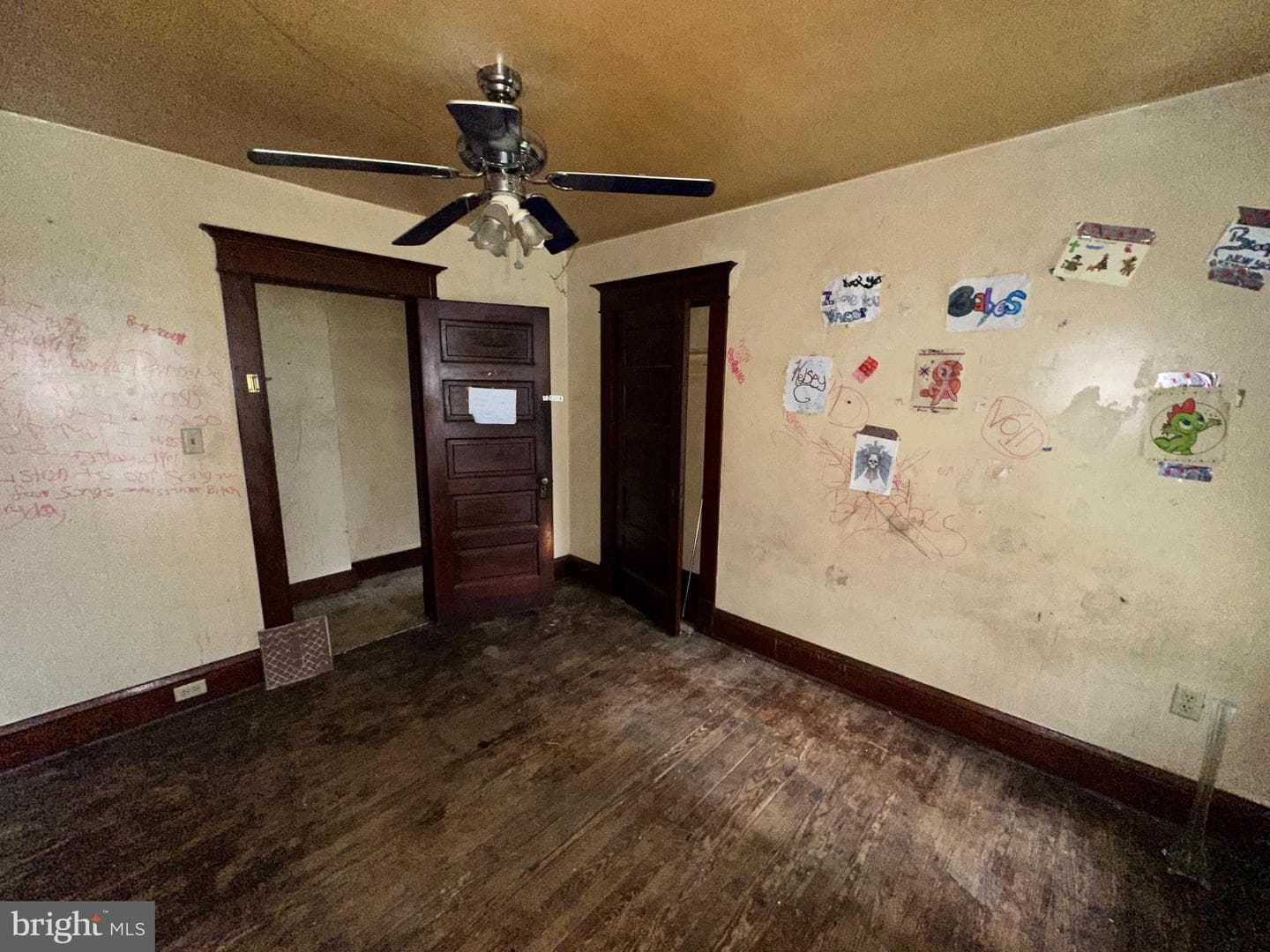 648 Baker Street photo 21