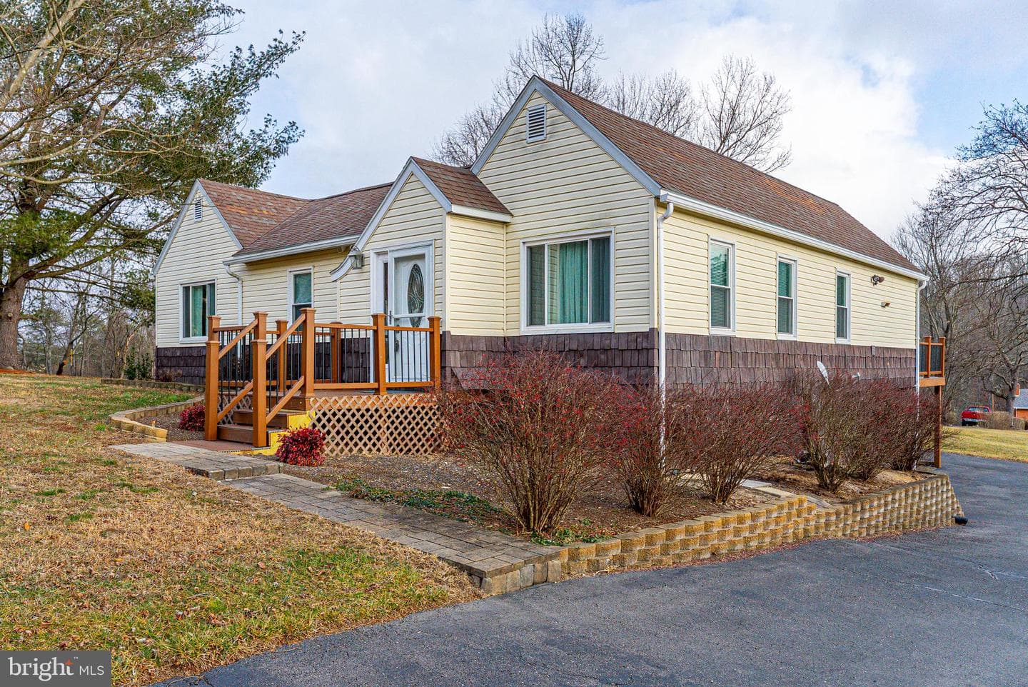 13604 Bedford Road NE photo 29