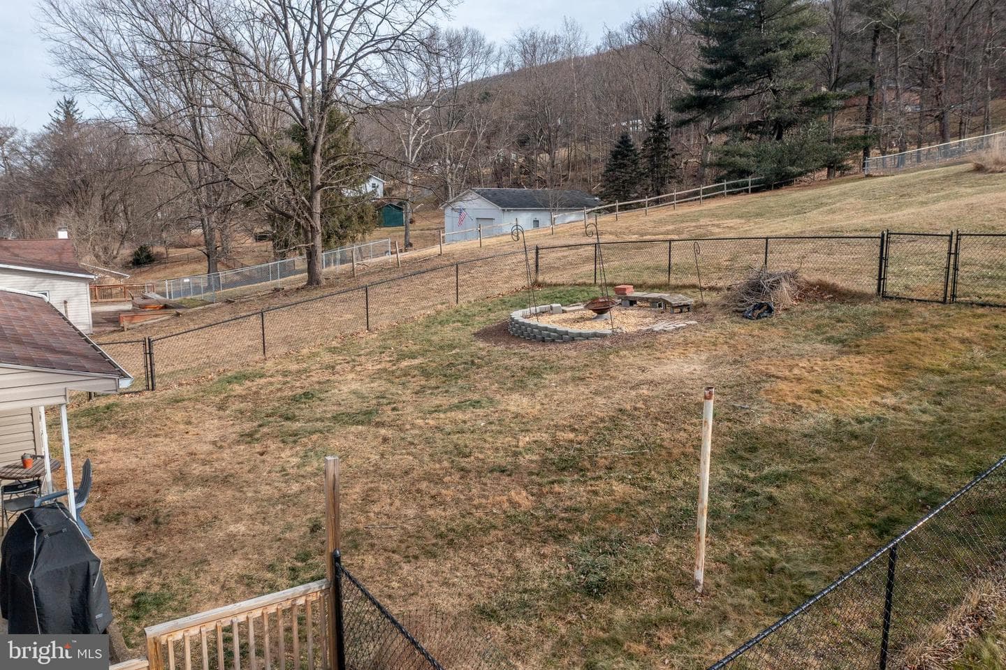 529 B Street photo 34