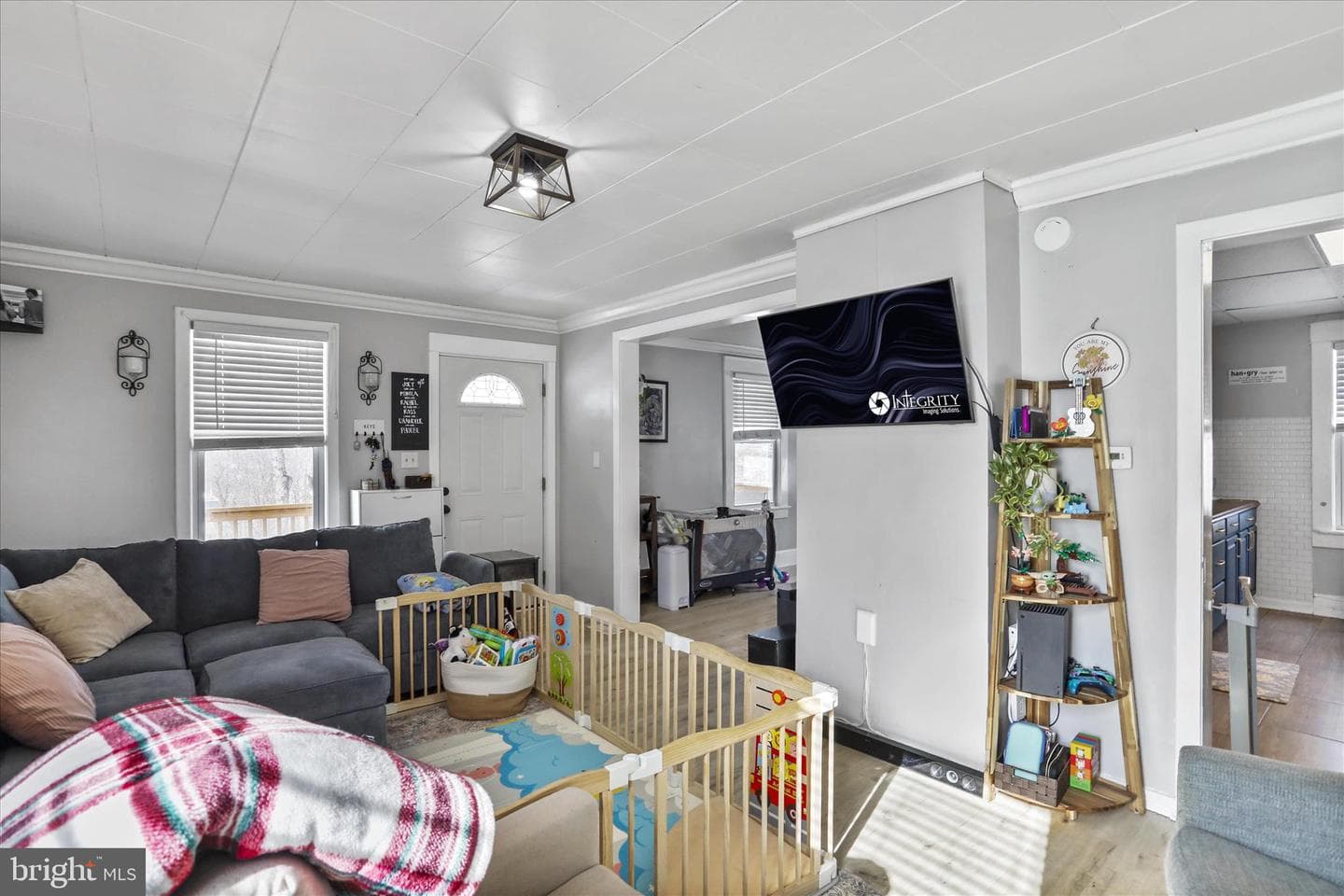 529 B Street photo 7