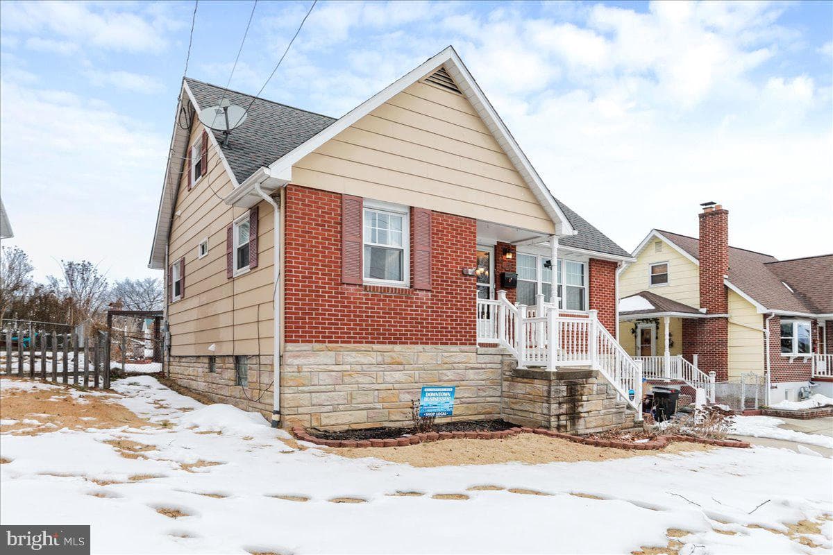 419 Avirett Avenue photo 3