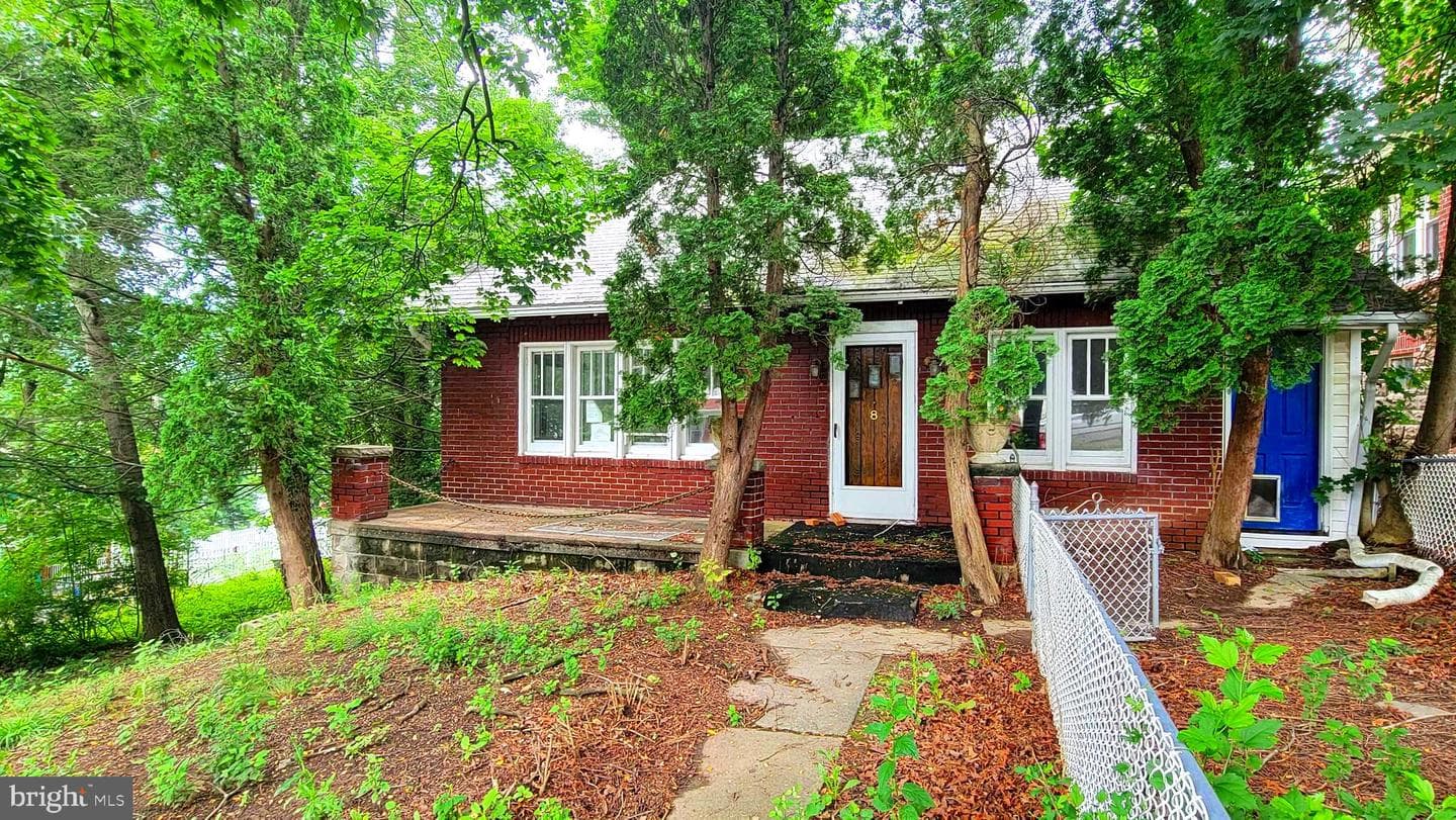 8 Buchanan Avenue, Lavale