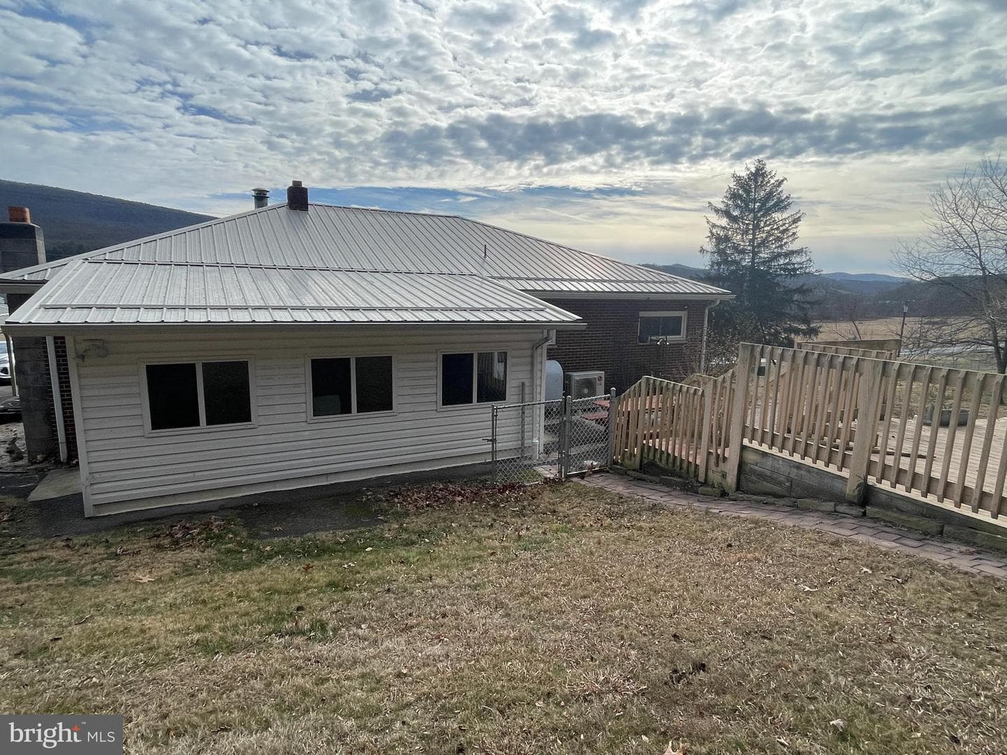 14221 Hazen Road NE photo 3