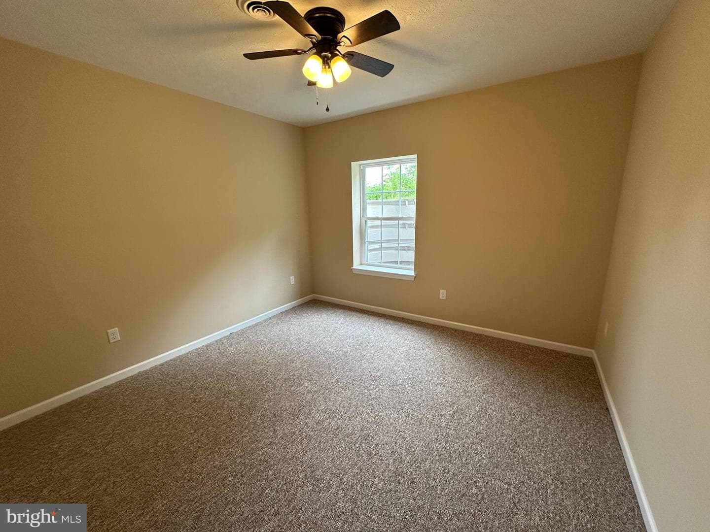 230 Redstone Terrace photo 28