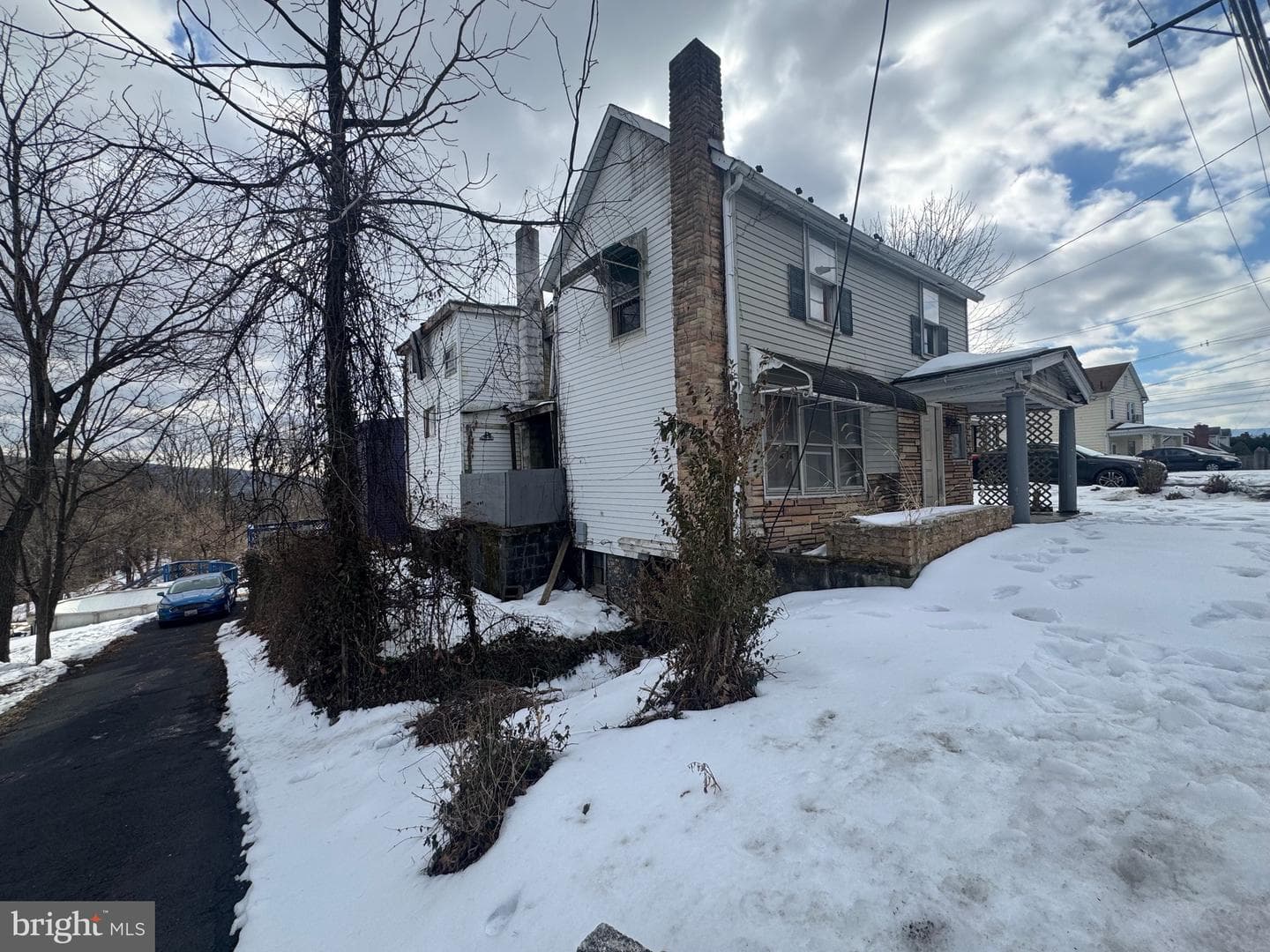 613 Williams Street photo 2