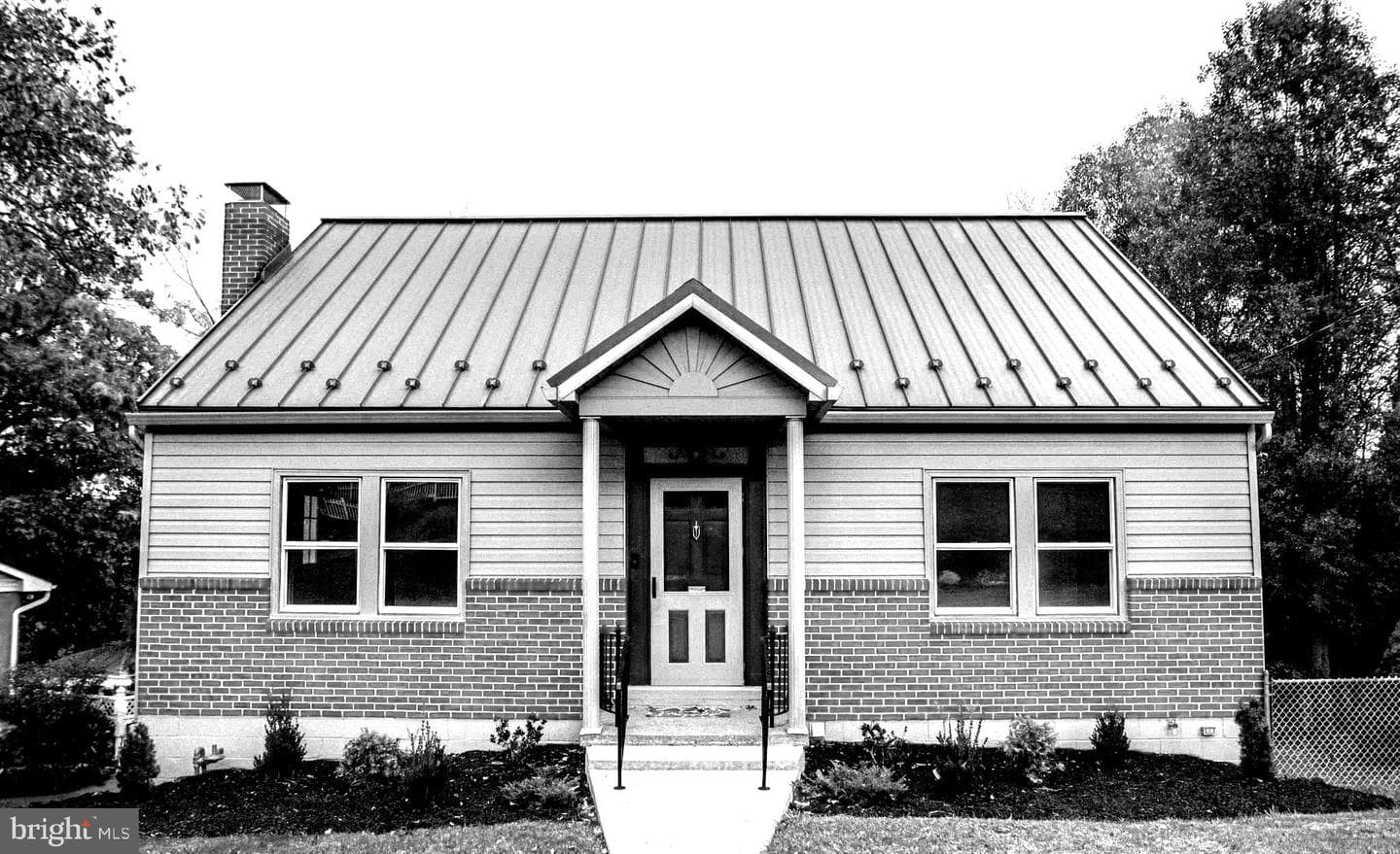 750 Adams Avenue photo 1