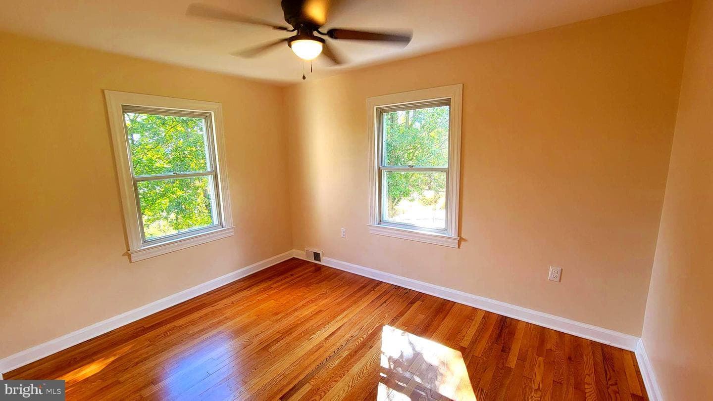 750 Adams Avenue photo 14
