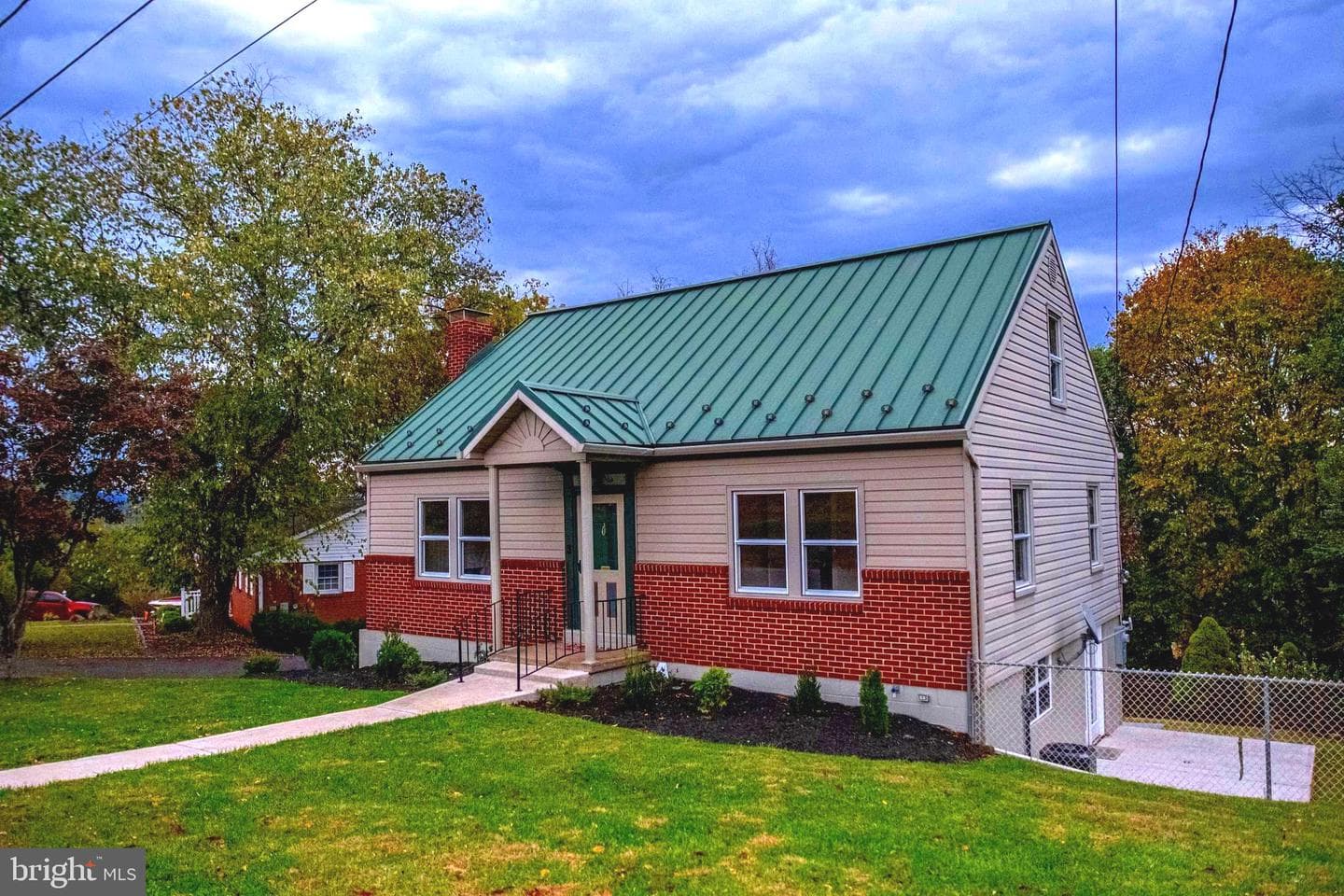 750 Adams Avenue photo 3