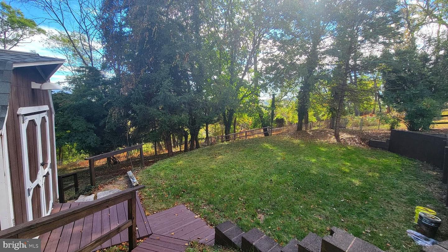 750 Adams Avenue photo 36