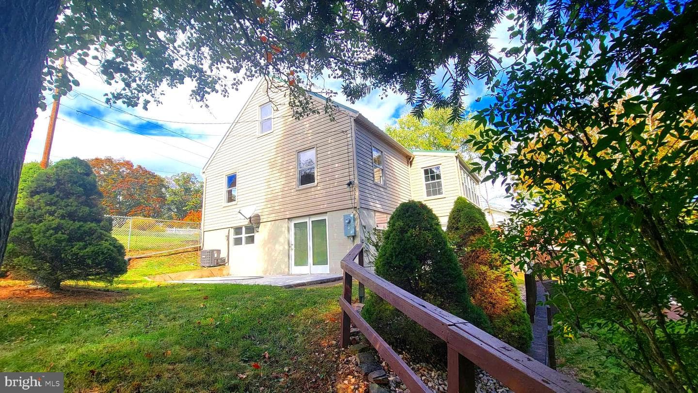 750 Adams Avenue photo 41
