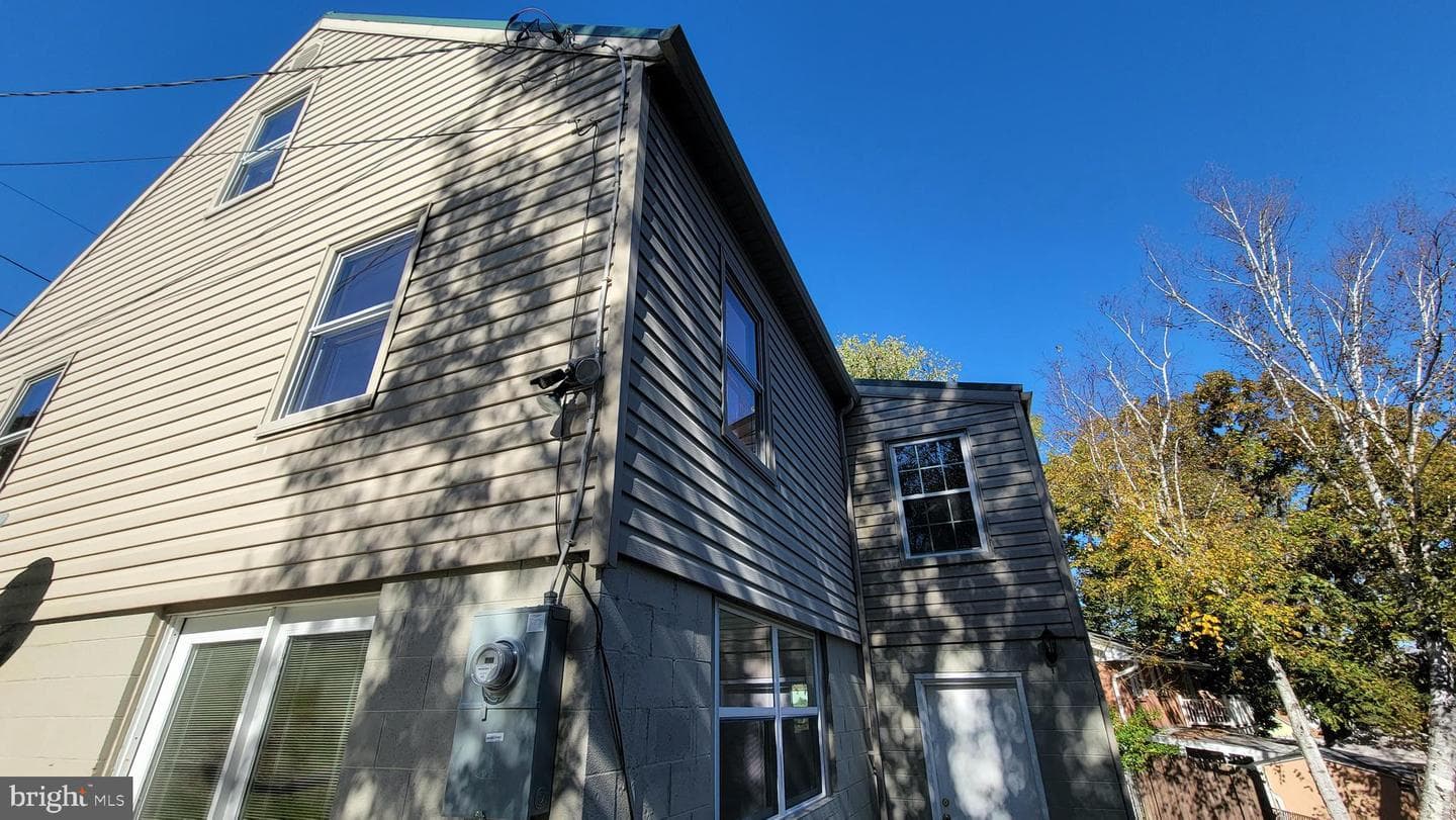 750 Adams Avenue photo 45