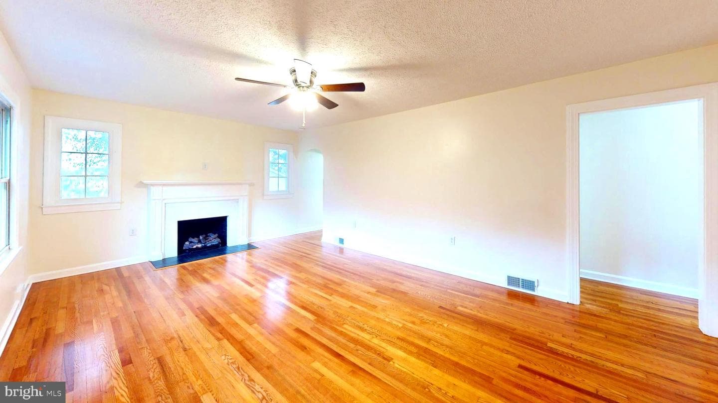 750 Adams Avenue photo 46