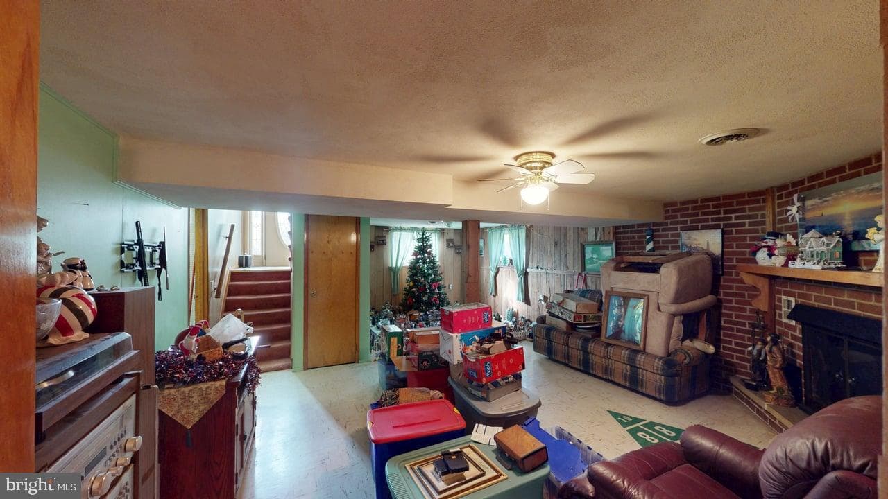 216 Mckinley Street photo 34