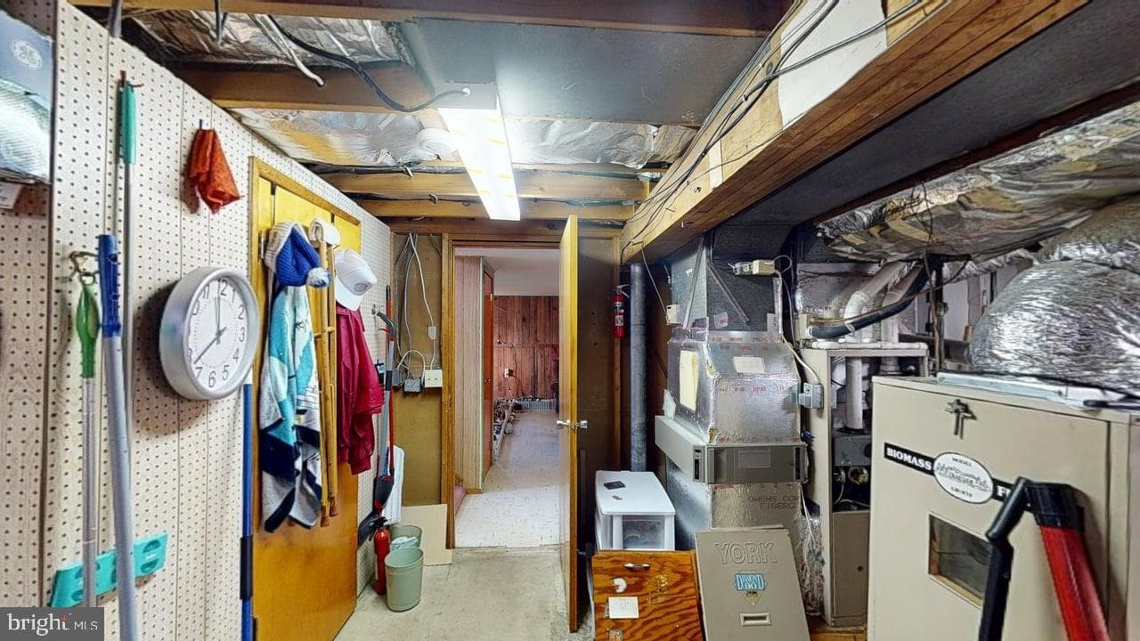 216 Mckinley Street photo 39