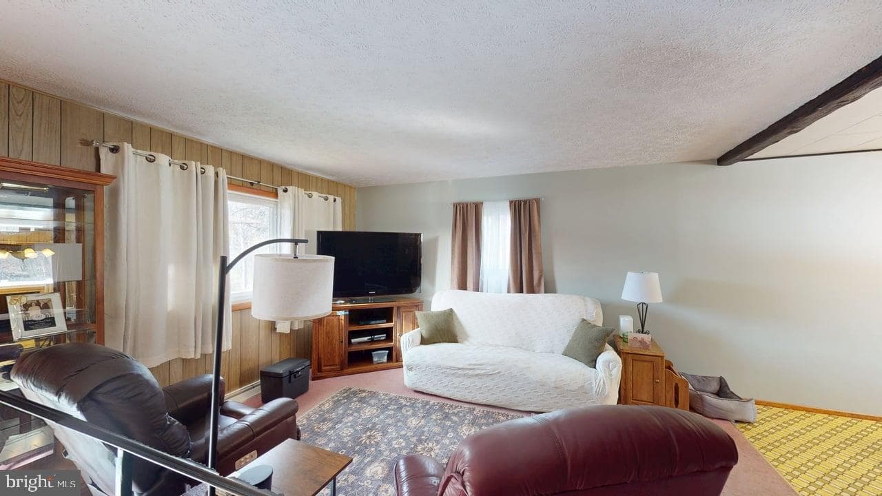 216 Mckinley Street photo 4