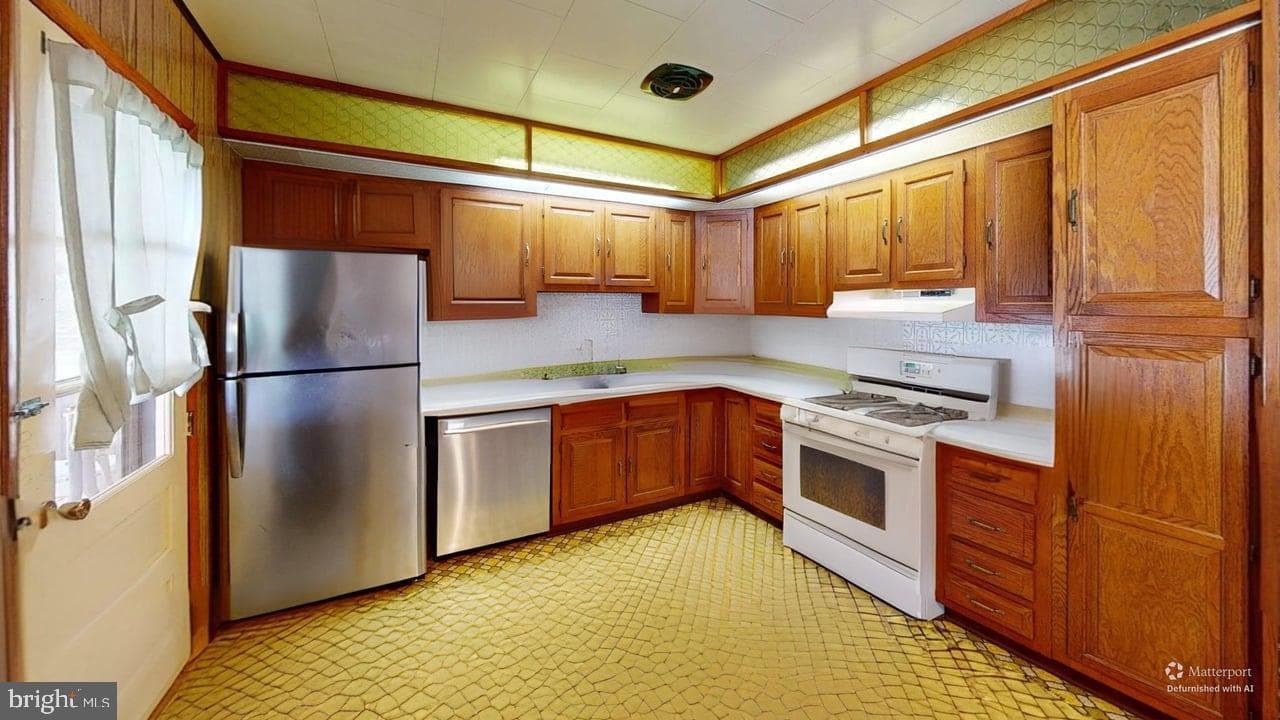 216 Mckinley Street photo 9