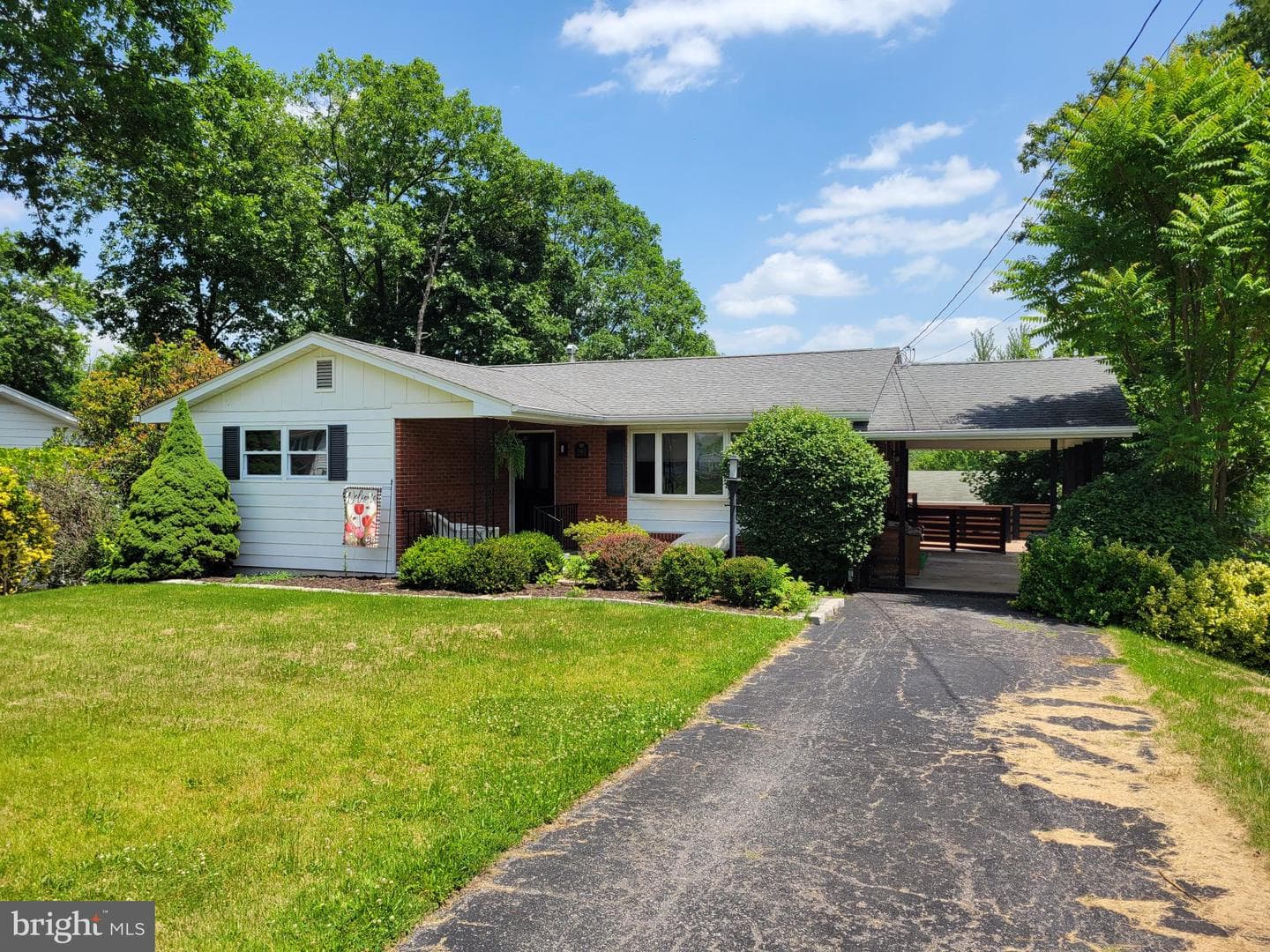 15612 Harvest Drive SW photo 2