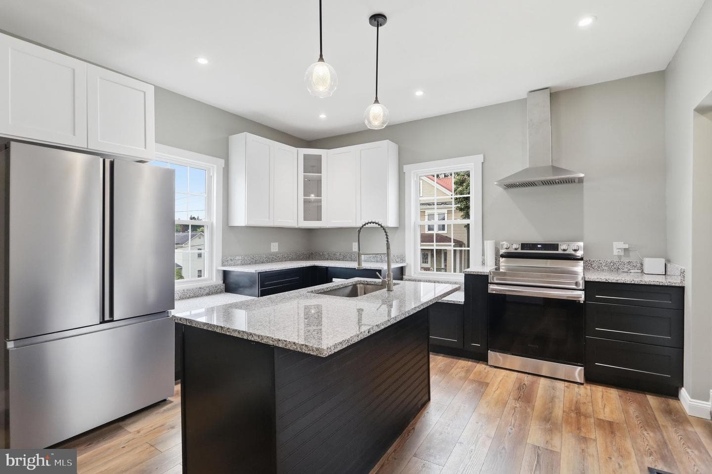 57 Washington Street photo 15