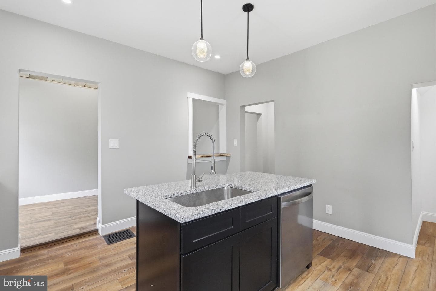 57 Washington Street photo 18