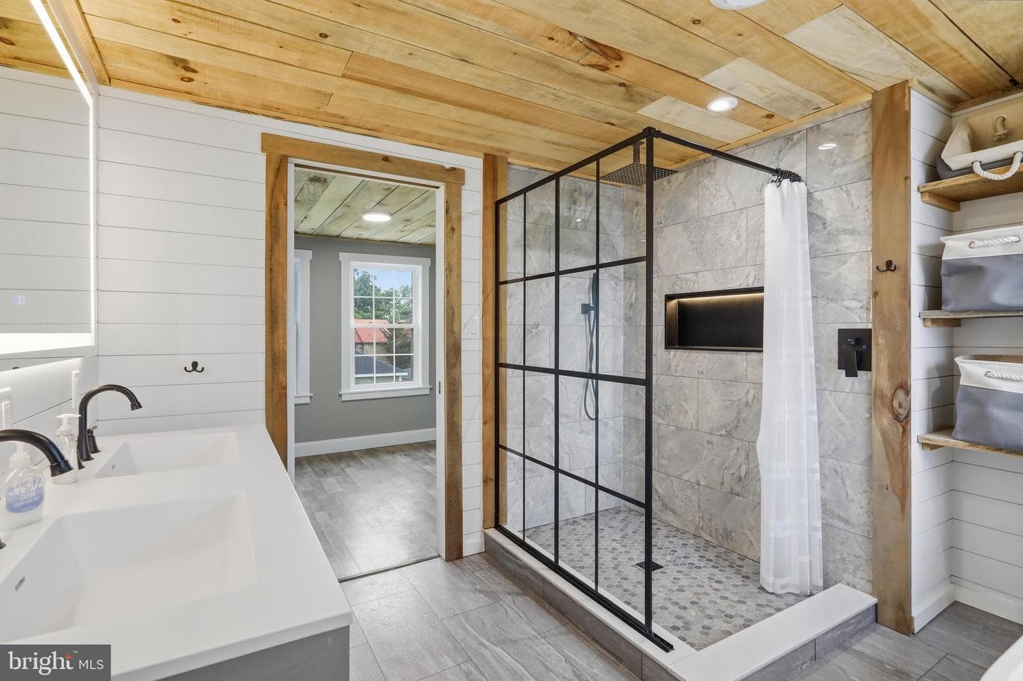 57 Washington Street photo 26