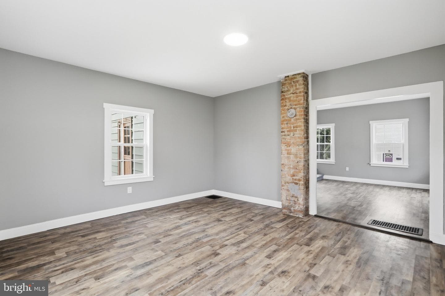 57 Washington Street photo 8
