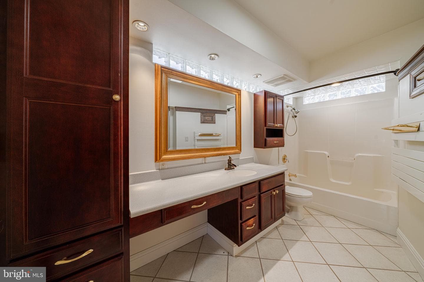 501 Warren Street photo 39